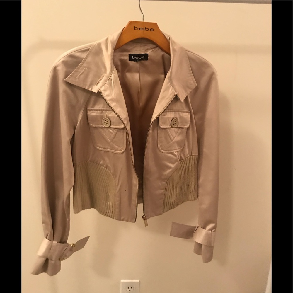 Bebe Women’s Crop Jacket; Size Small